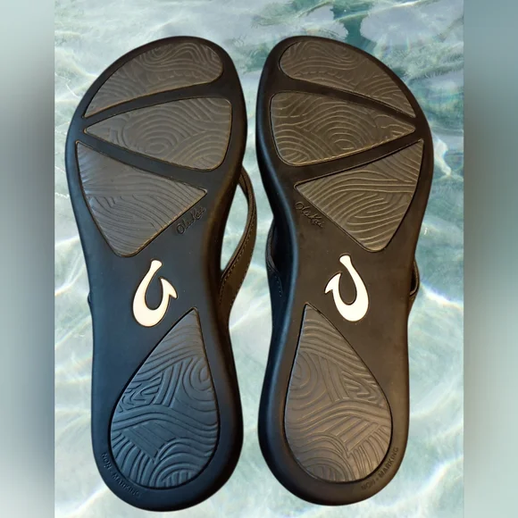 Women's Black OluKai 10/EUR 40 Thong Flip Flop Sandals - Picture 3 of 5